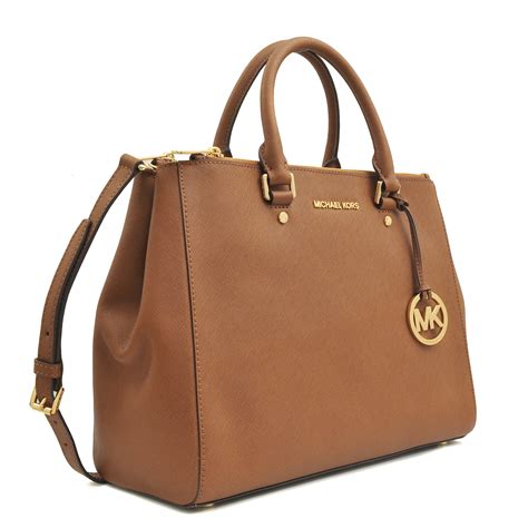 michael kors tote fashion blogger|michael kors tote with zipper.